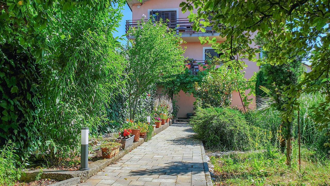 Apartments Marinici Rijeka - With Private Parking Eksteriør billede